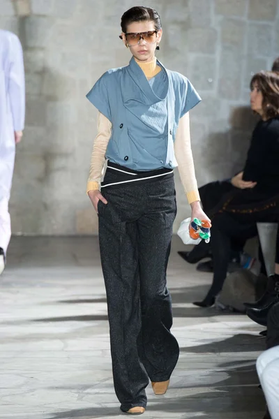 Look 13